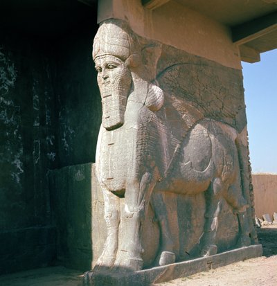 Geflügelter menschlicher Stierkopf, Neuassyrische Periode, Herrschaft von Ashurnasirpal II (Alabaster) von Assyrian